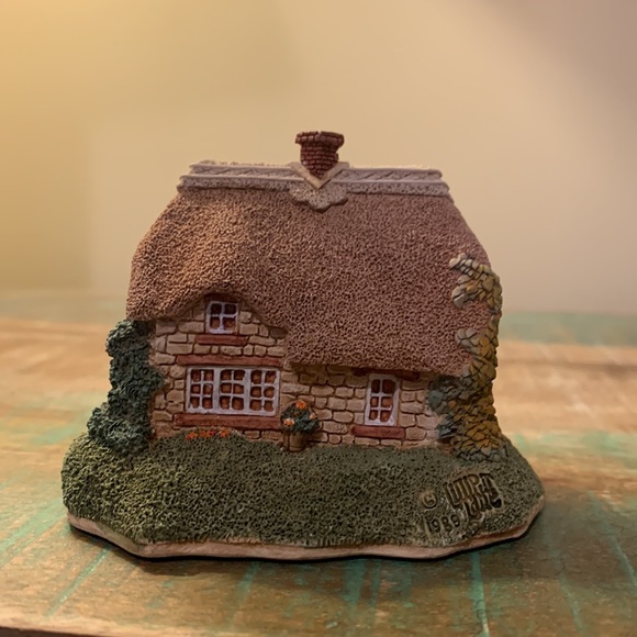 Lilliput Lane Figure circa 1989/91 - Picture 4 of 6